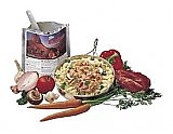 Wołowina z makaronem, pieczarkami, cebulką prażoną i ziołami 2 os. / TRAVELLUNCH